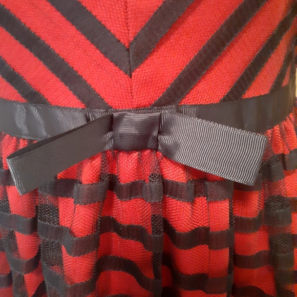 Girls' Dress - Picture 3 of 7